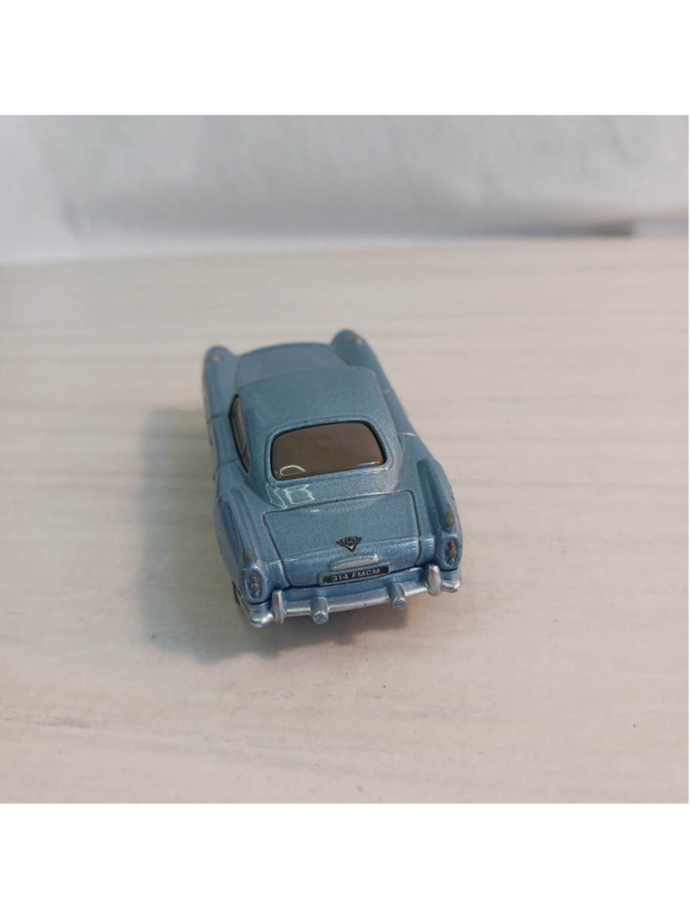 Disney Pixar Cars 2 Finn McMissile Diecast Toy Car Pre-V2799 Mattel 1186 - Picture 4 of 5